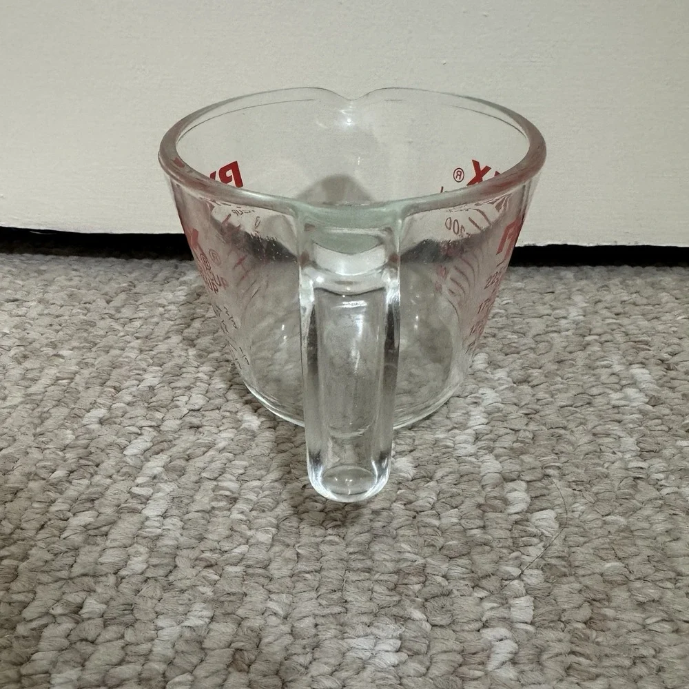 Pyrex this vintage